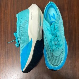 Nike ZoomX Vaporfly Next% 2 Women's size 8.5
Road Racing Shoes